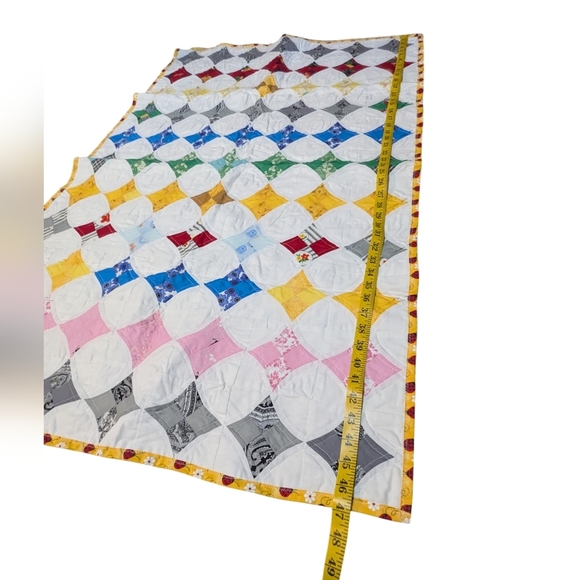 Hand Stitched Cathedral Window Quilt 47” x 31” Mini Quilt Handmade - Picture 6 of 7